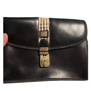 Burberrys vintage clutch purse